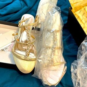 Badgley Mischka Maisie Wedges New Without Box!